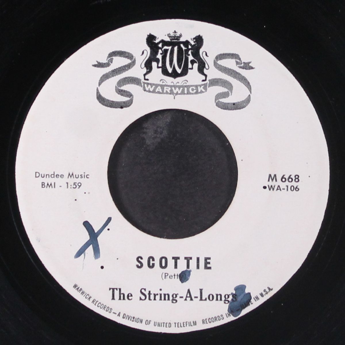 scottie / mina bird by STRING-A-LONGS
