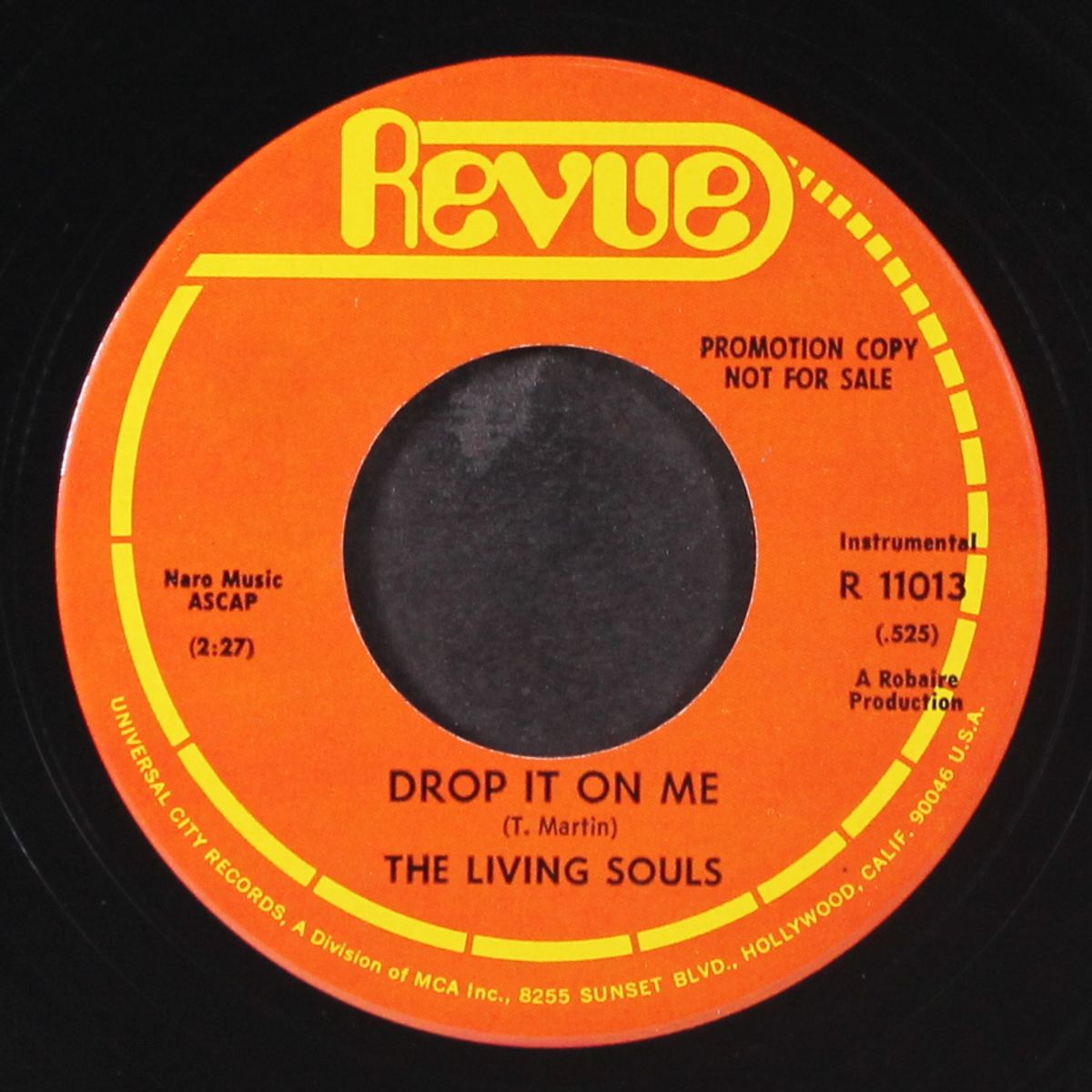 soul searchin' / drop it on me by LIVING SOULS