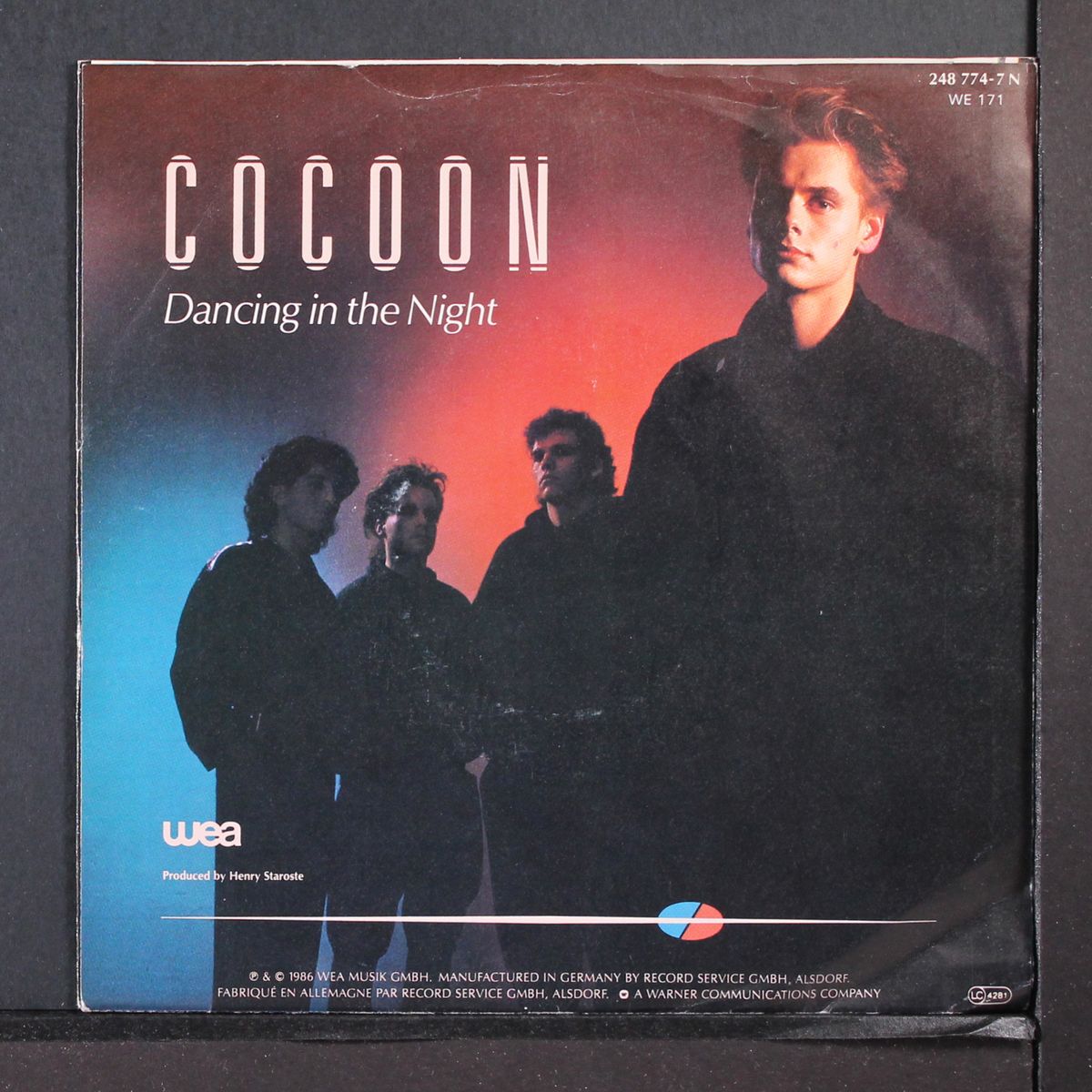 dancing in the night by COCOON