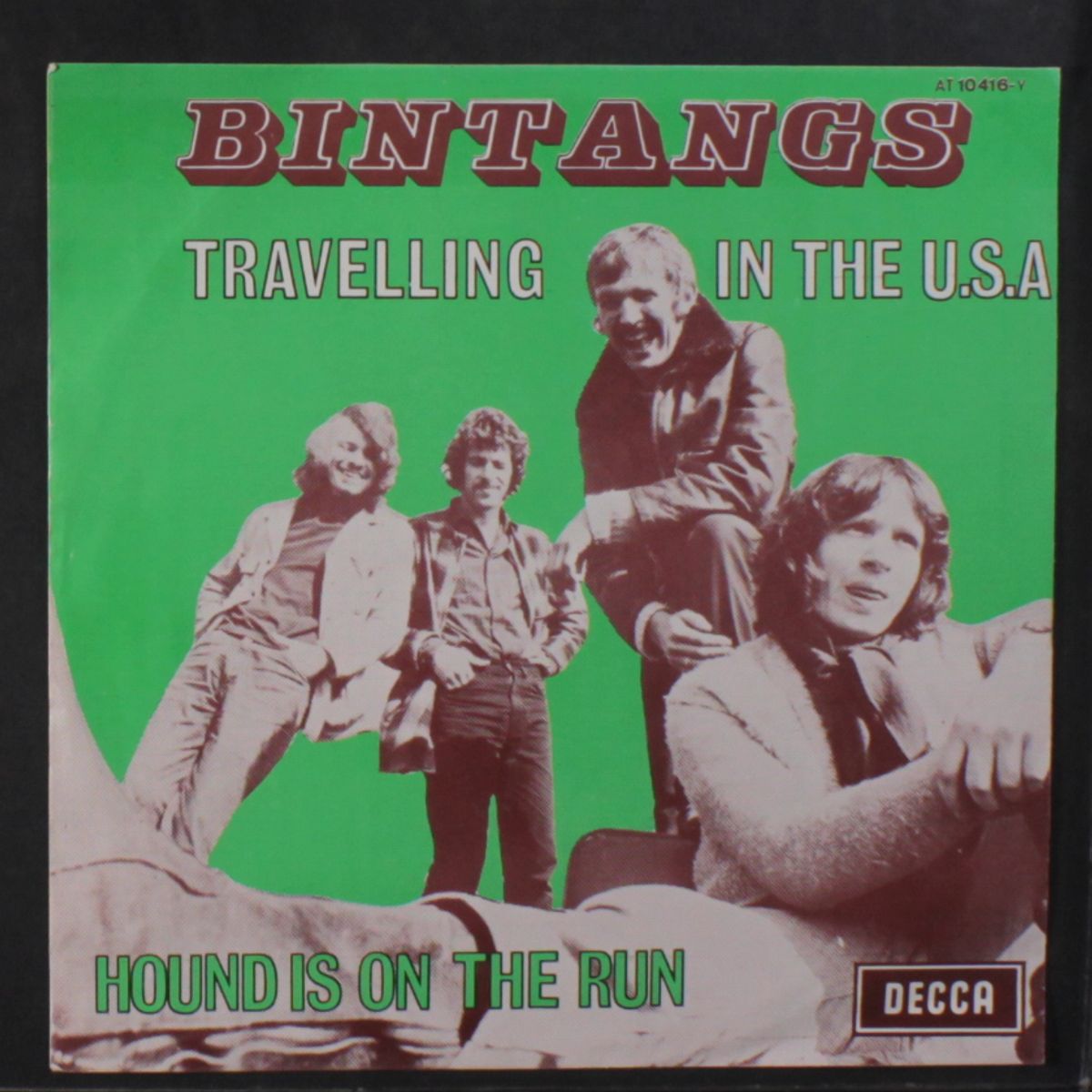 travelling in the u.s.a. / hound is on the run by BINTANGS