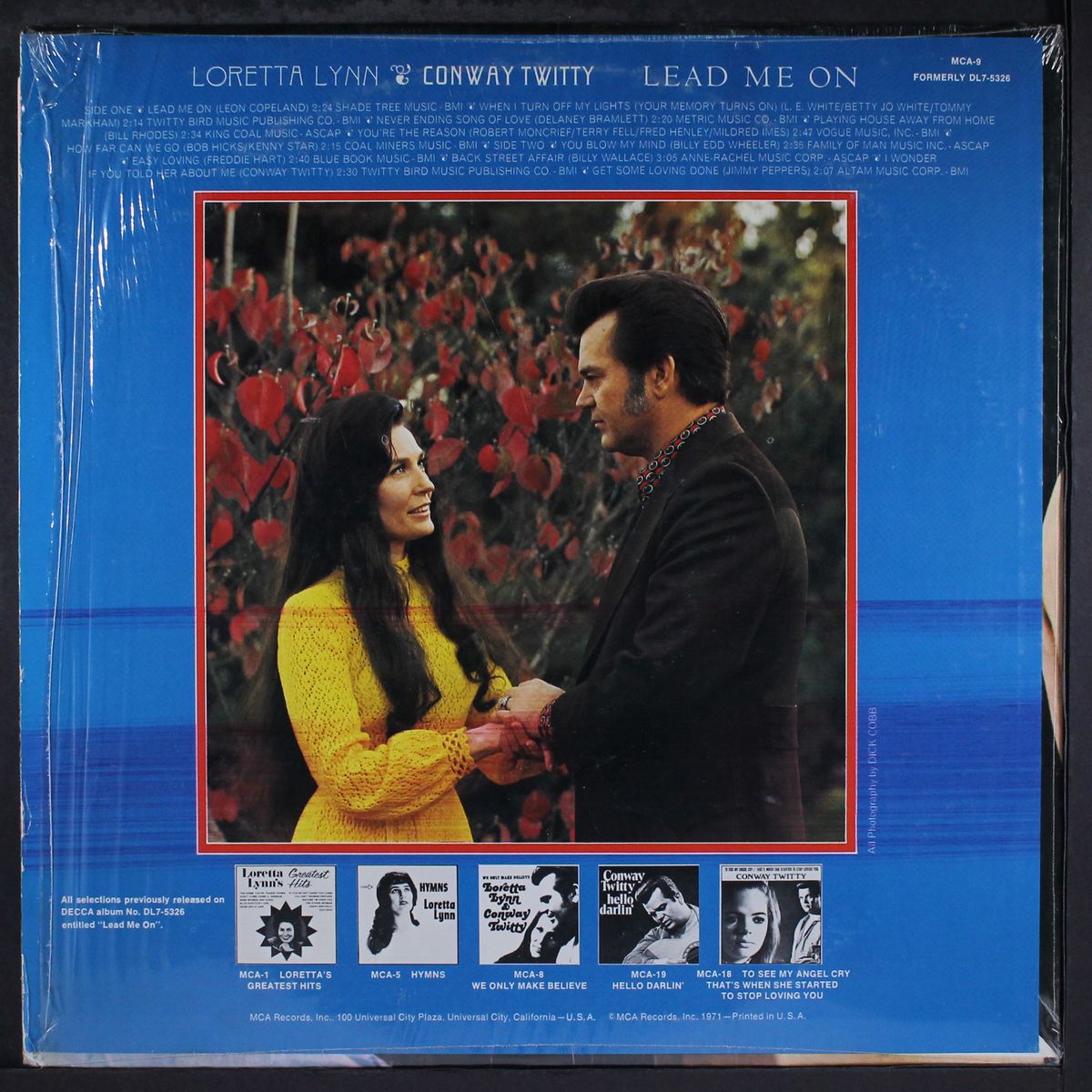 lead me on by LORETTA LYNN & CONWAY TWITTY