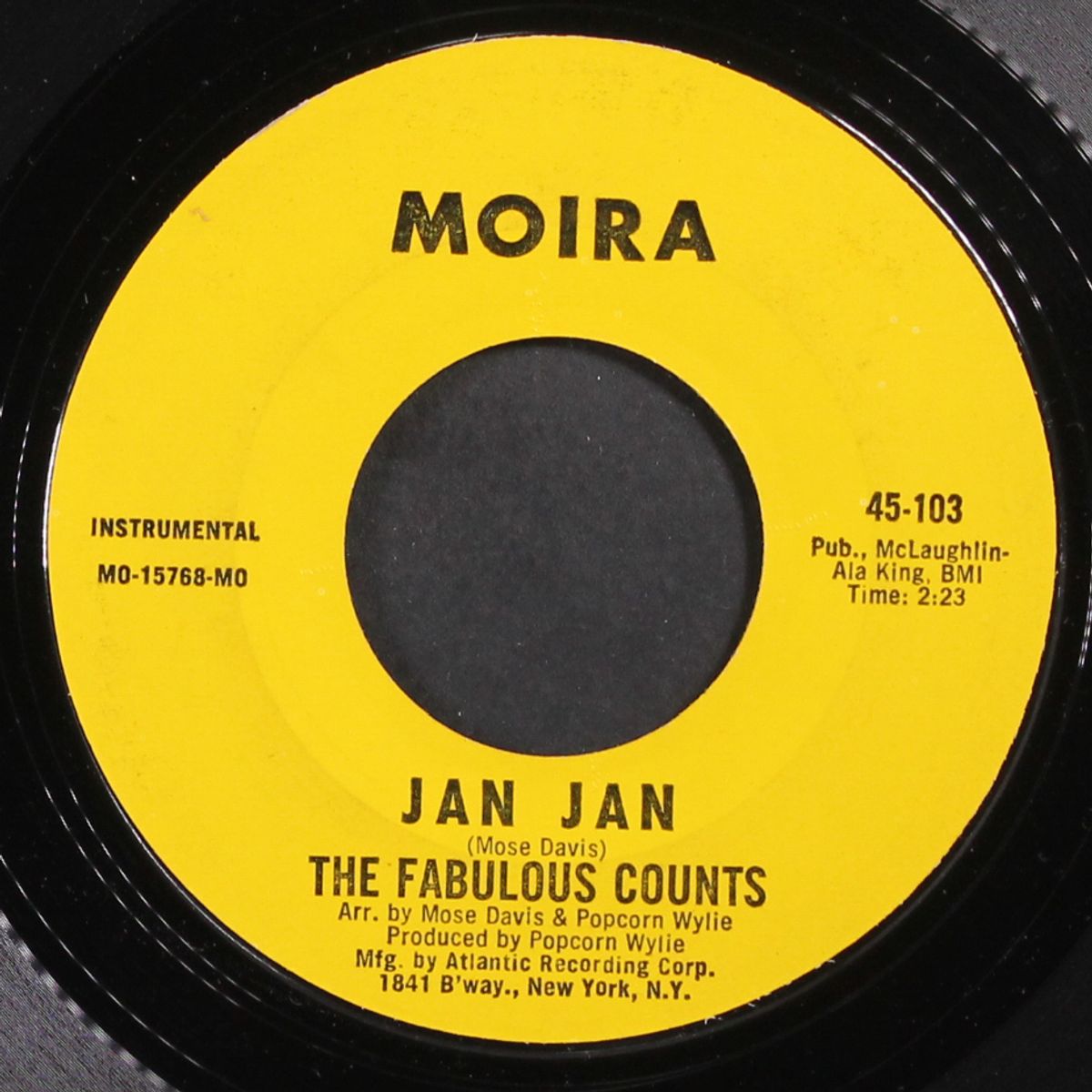 jan jan / girl from kenya by FABULOUS COUNTS