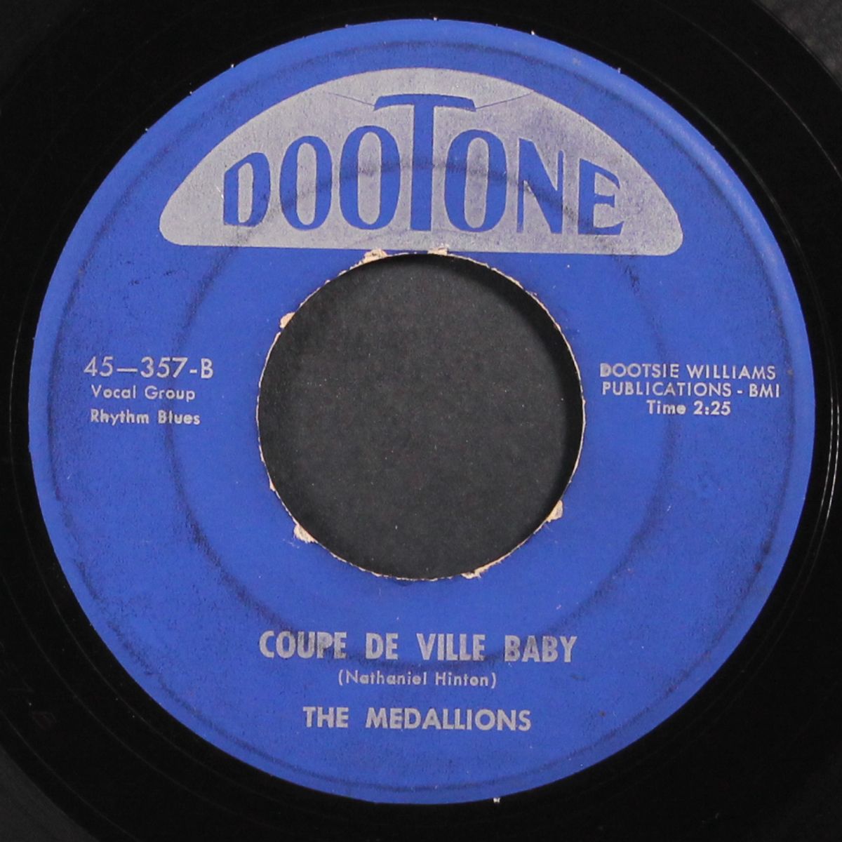 the telegram / couple de ville baby by MEDALLIONS