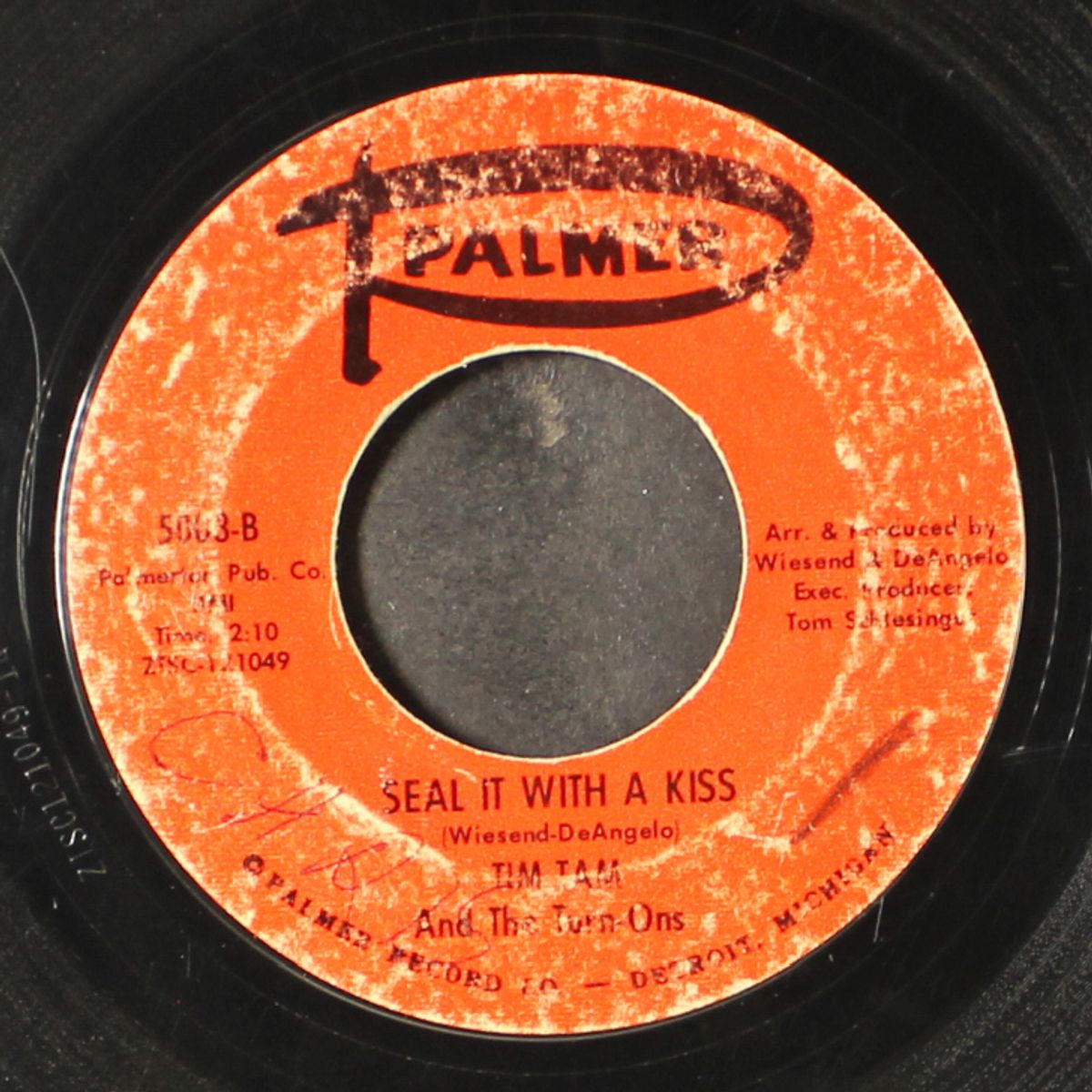 cheryl ann / seal it with a kiss by TIM TAM & TURN-ONS