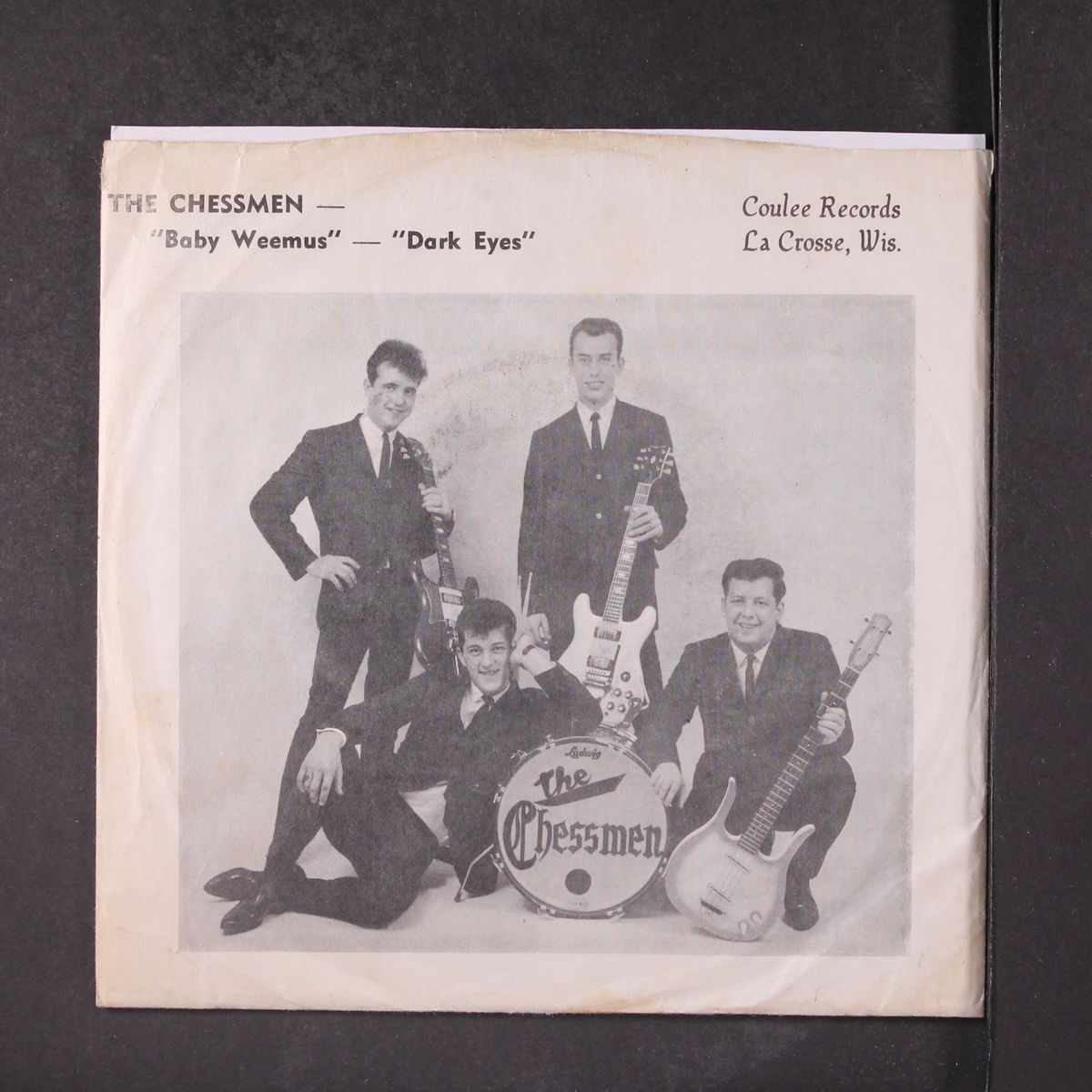 baby weemus / dark eyes by CHESSMEN