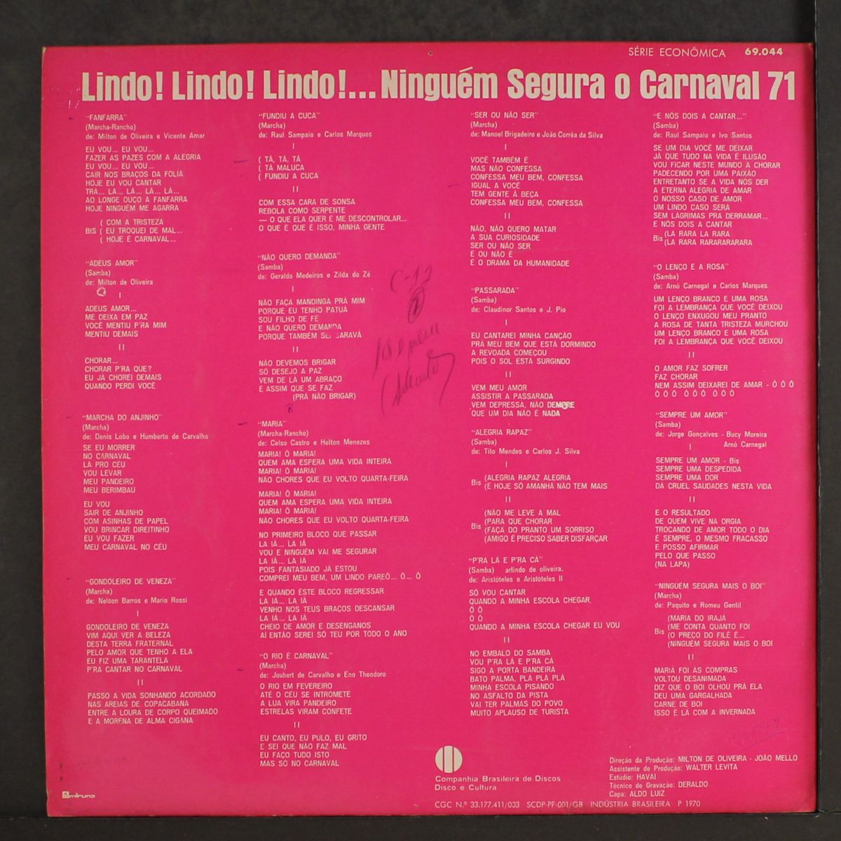 lindo lindo lindo . . . ninguem segura o carnaval by VARIOUS