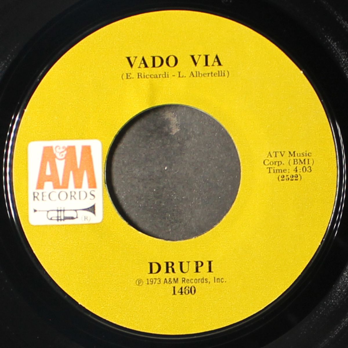 vado via / un letto e. lei by DRUPI