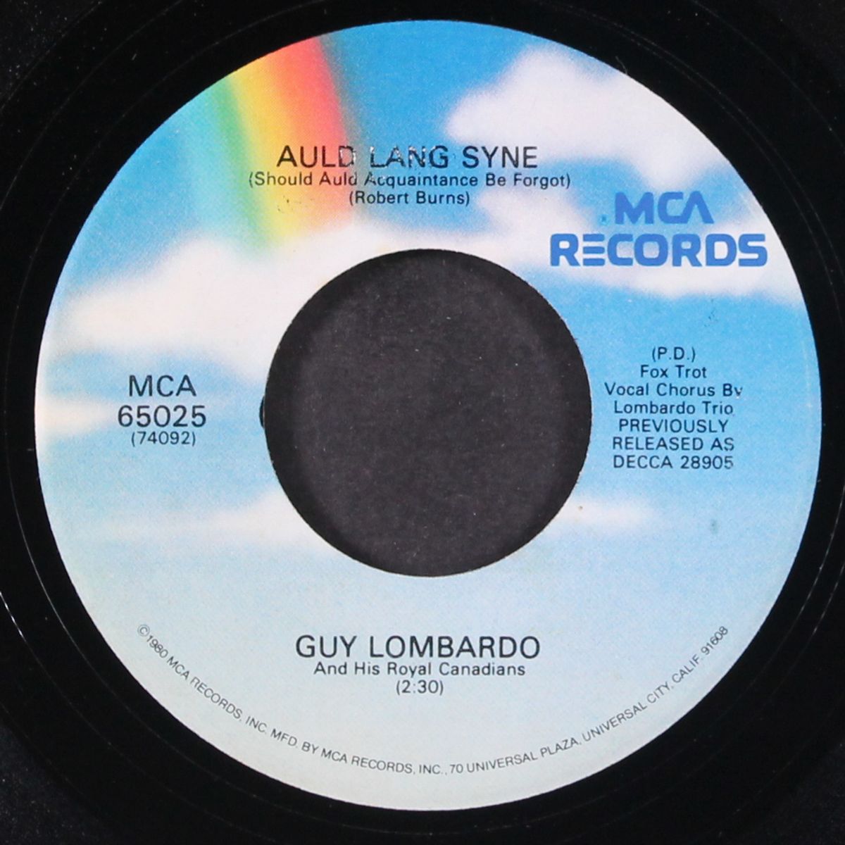 auld lang syne / hot time in the old town tonight by GUY LOMBARDO
