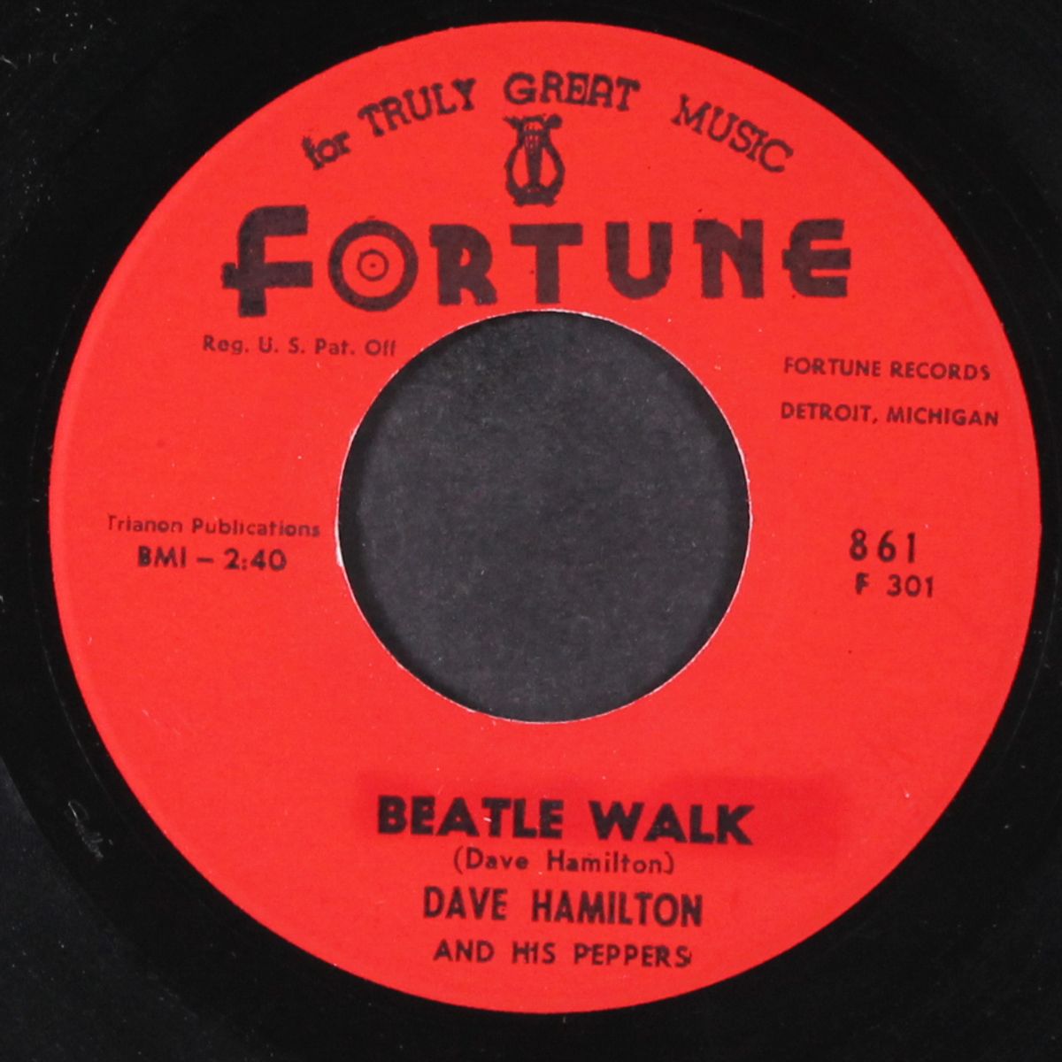 beatle walk / the argentina by DAVE HAMILTON & PEPPERS