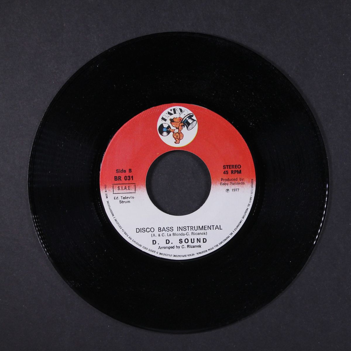 disco bass / instro by D.D. SOUND