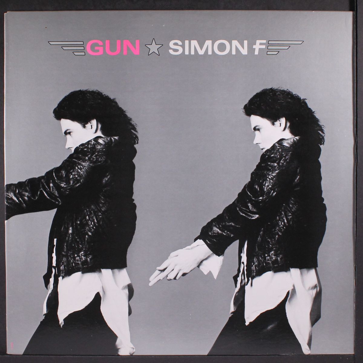 gun by SIMON F