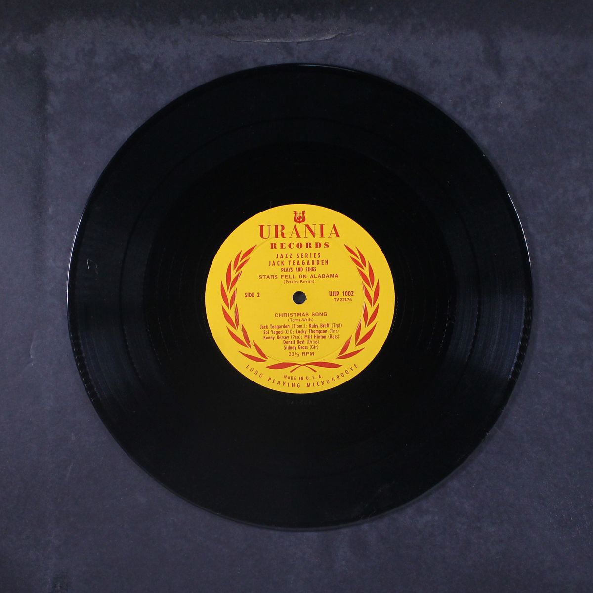 plays and sings by JACK TEAGARDEN