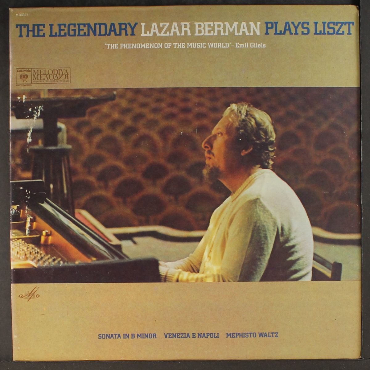plays liszt by LAZAR BERMAN