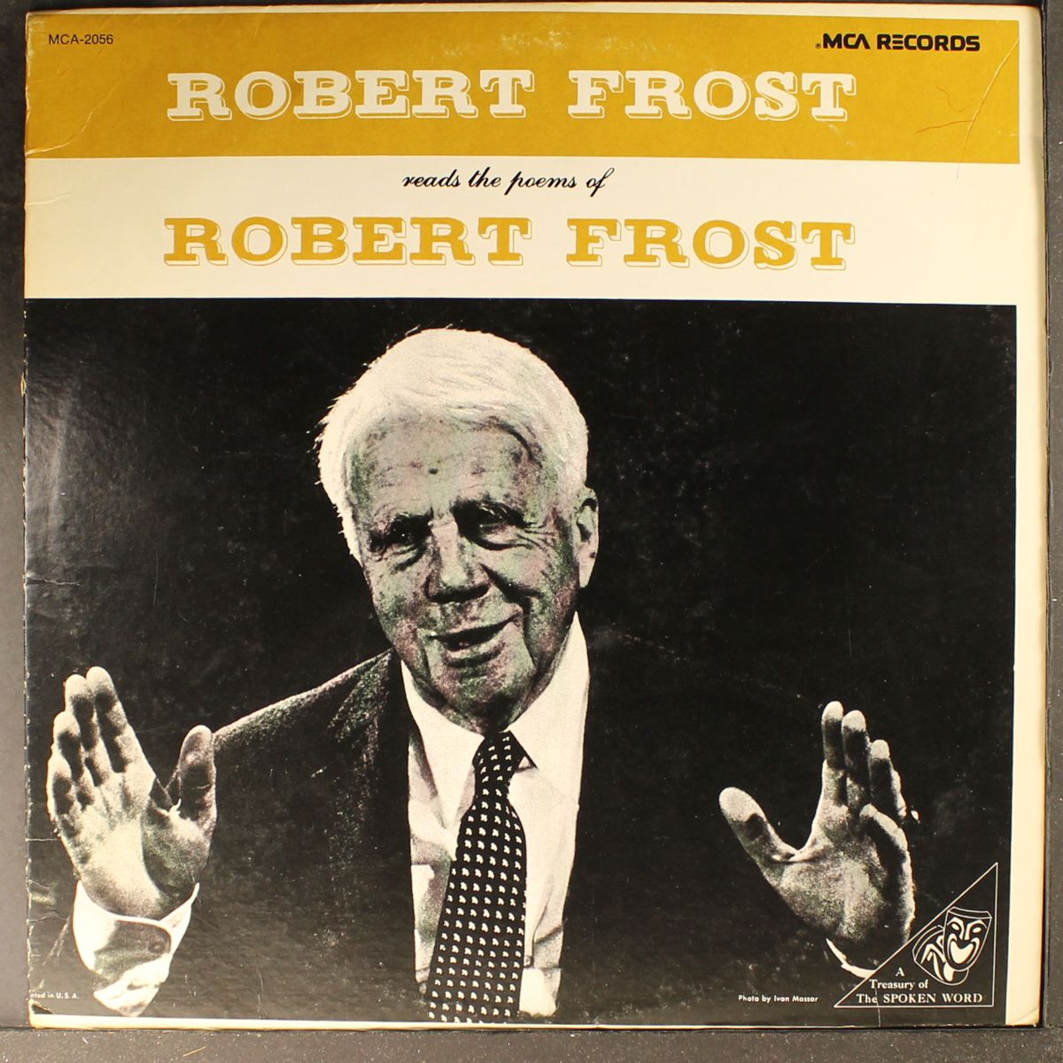 reads the poems of robert frost by ROBERT FROST
