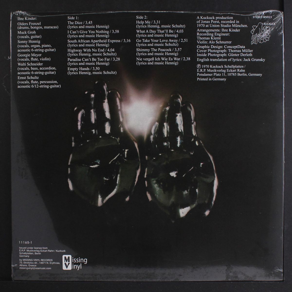 empty hands by IHRE KINDER