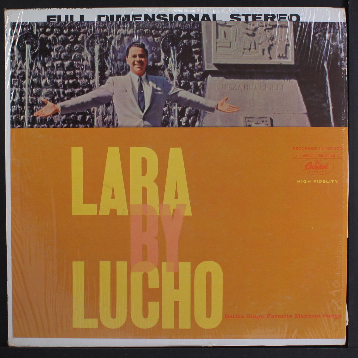 lara by lucho by LUCHO GATICA