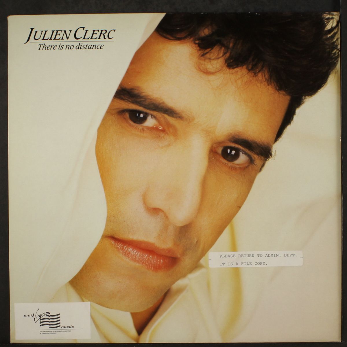 there is no distance by JULIEN CLERC