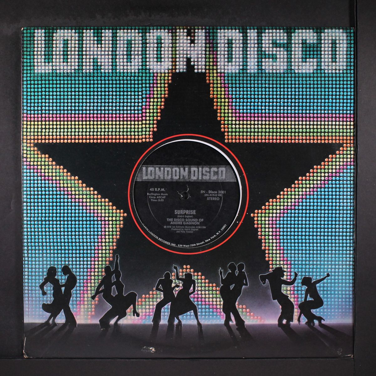 surprise / wow by ANDRE GAGNON