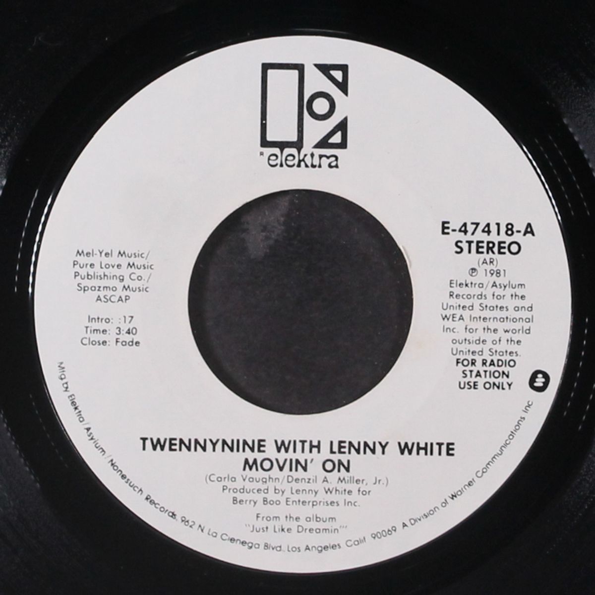 movin' on / mono by TWENNYNINE W/ LENNY WHITE