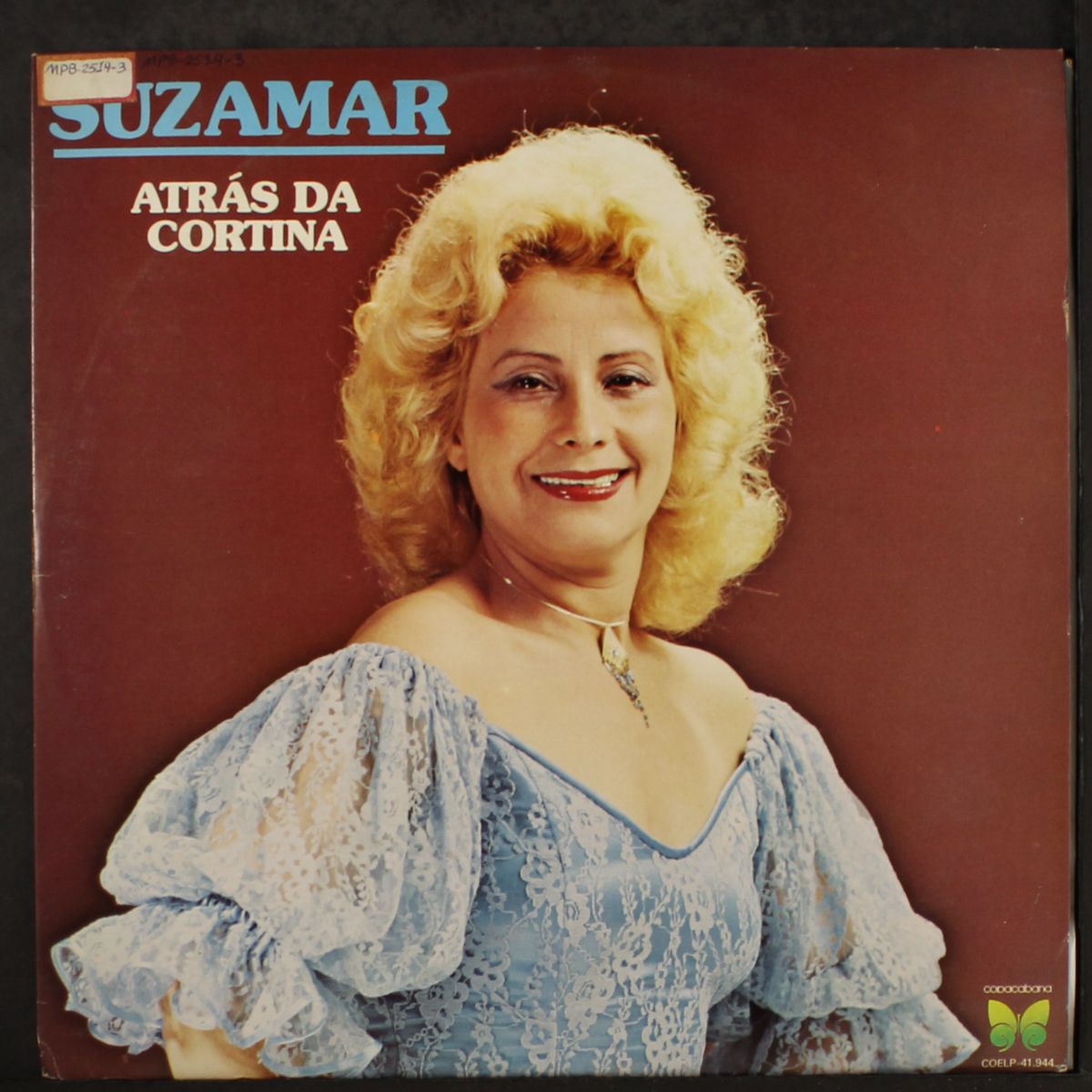 atras da cortina by SUZAMAR