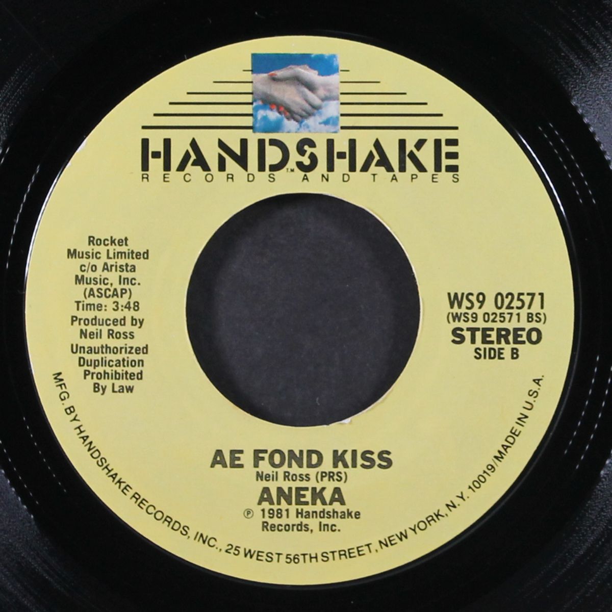 japanese boy / ae fond kiss by ANEKA