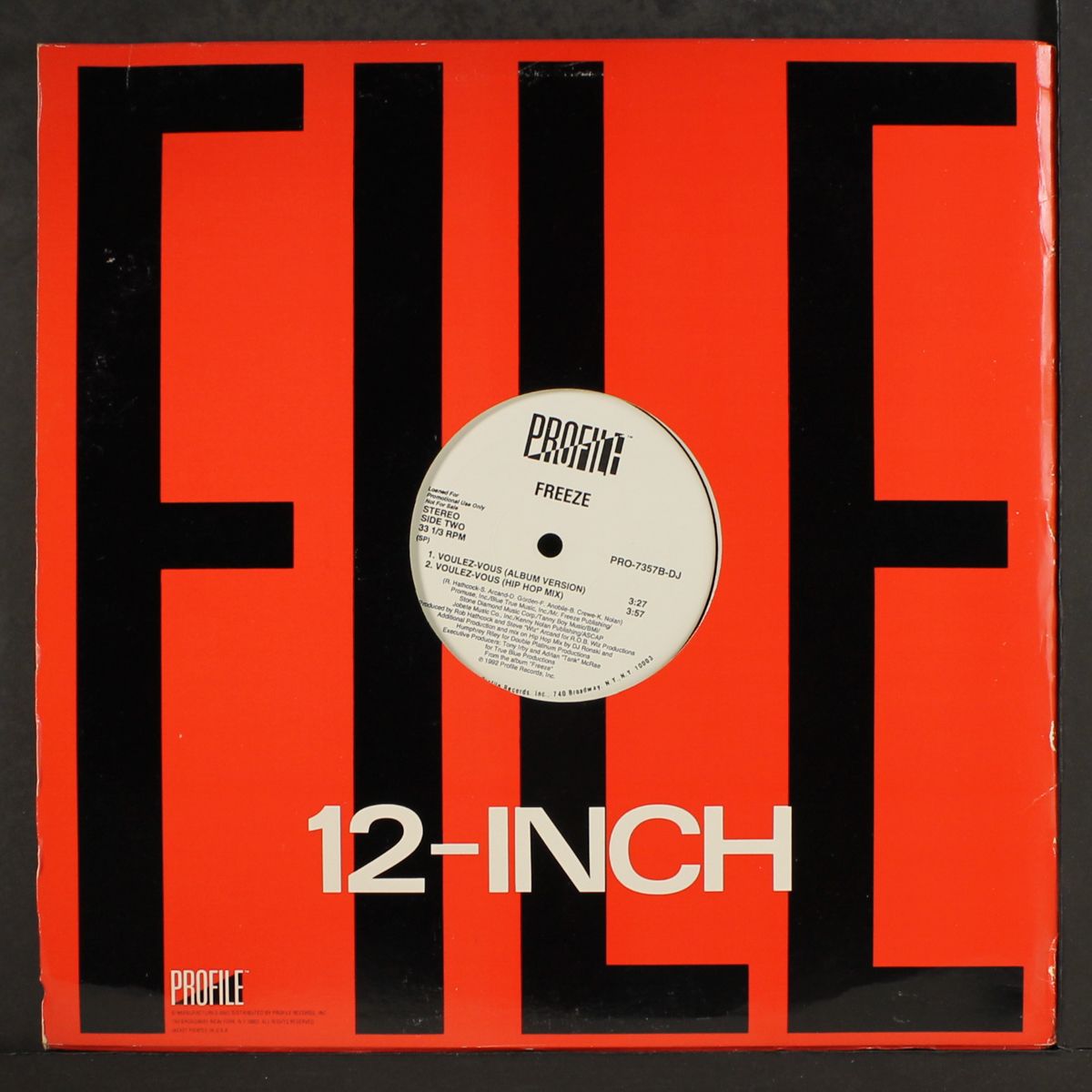voulez-vous / house instro by FREEZE