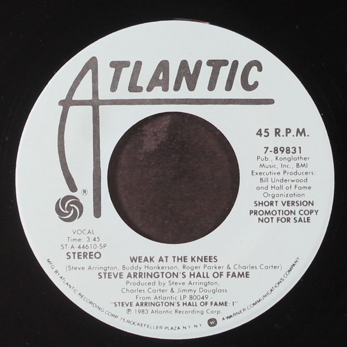 weak at the knees / short by STEVE ARRINGTON'S HALL OF FAME
