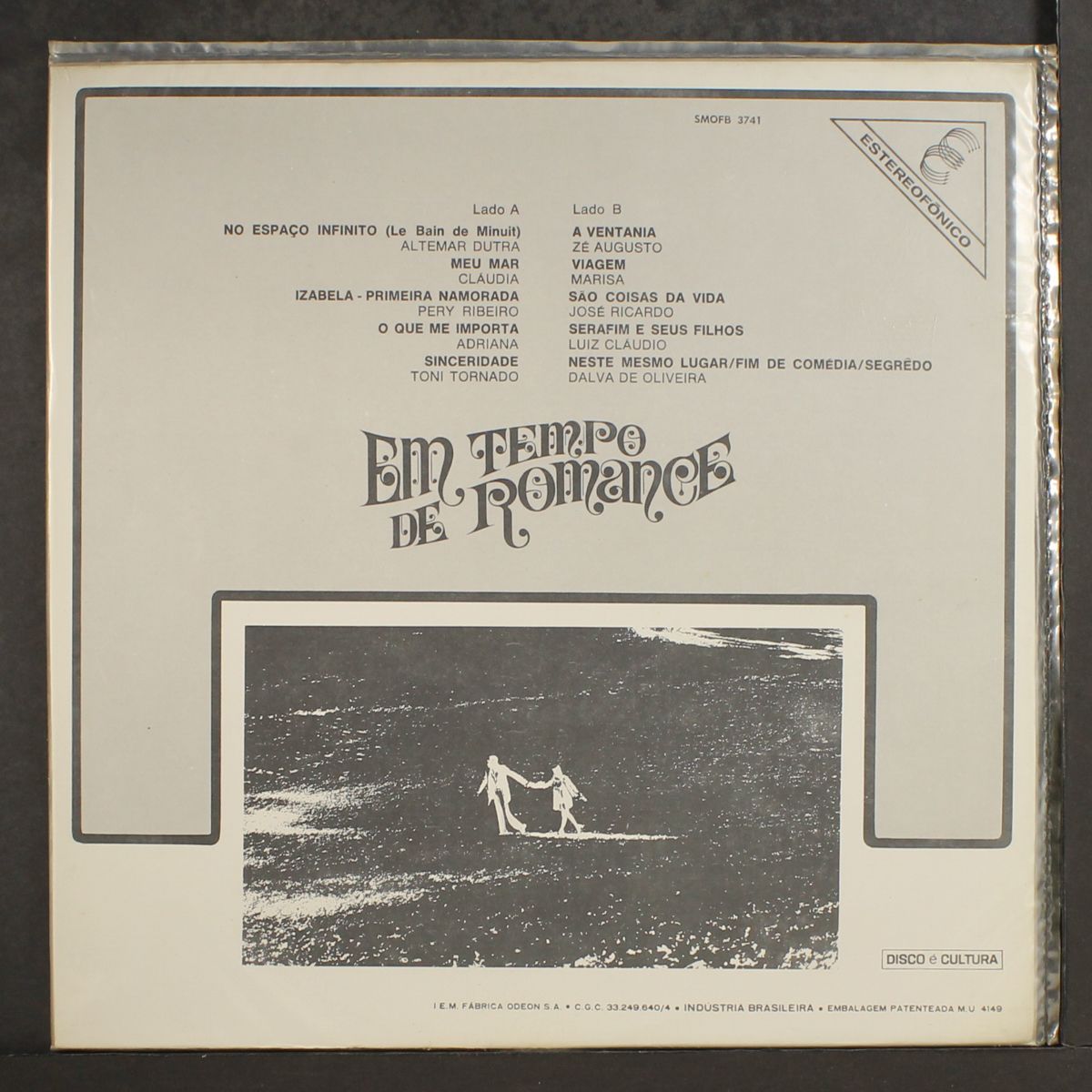 em tempo de romance by VARIOUS