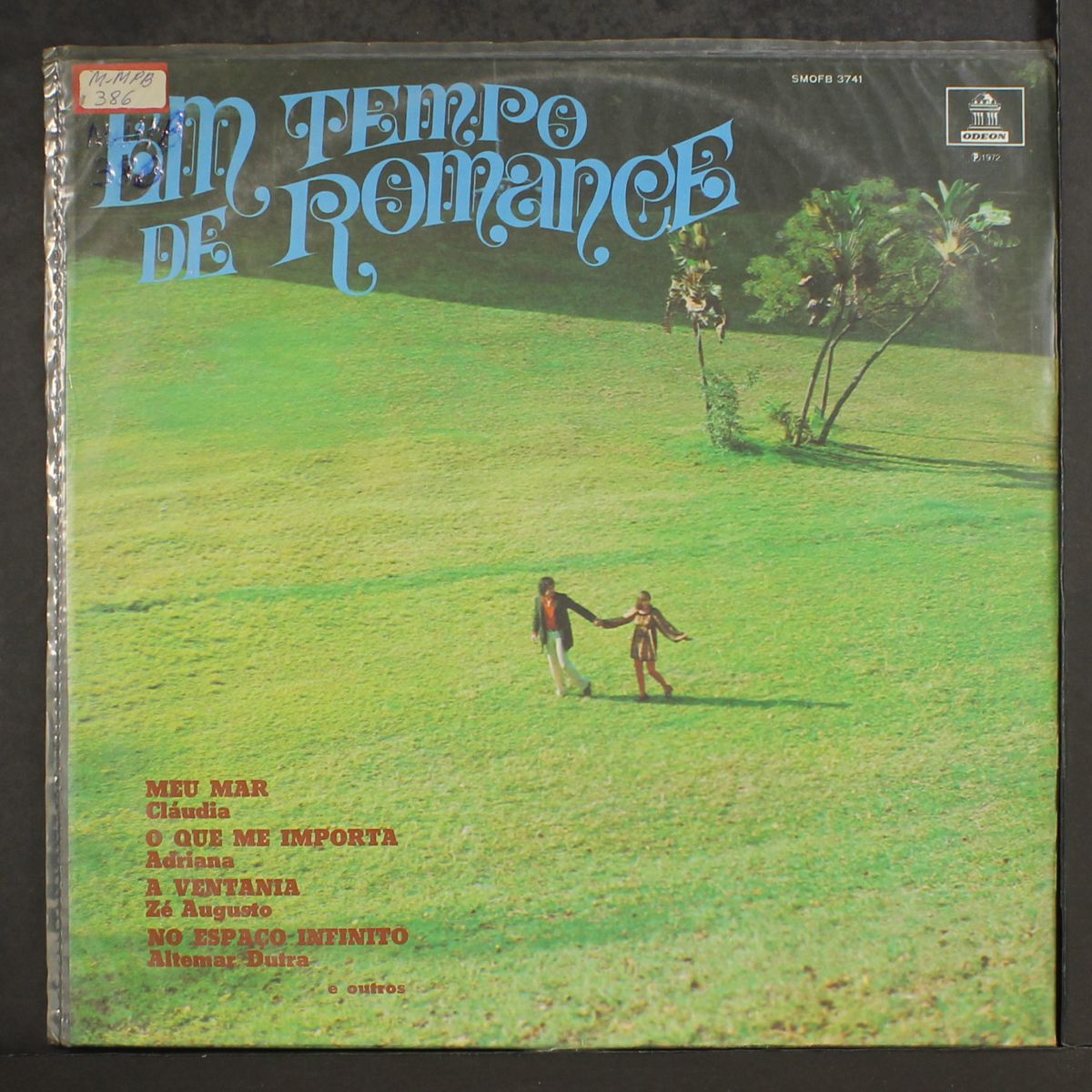 em tempo de romance by VARIOUS