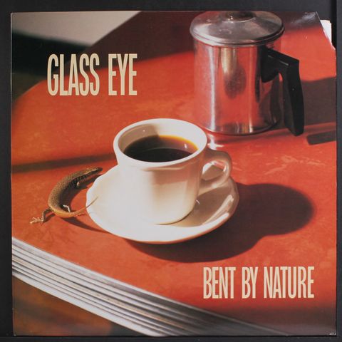 GLASS EYE