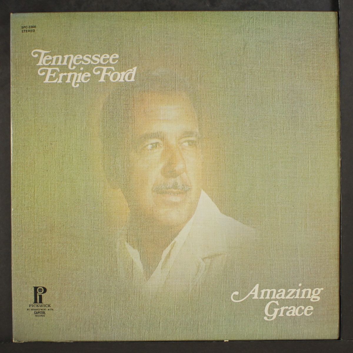 amazing grace by TENNESSEE ERNIE FORD