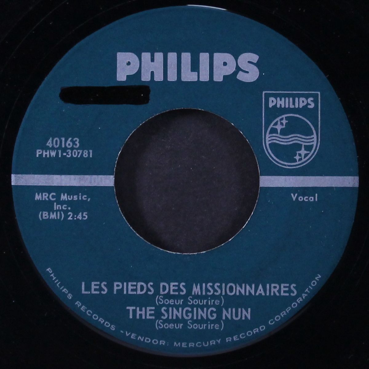 dominique / les pieds des missionaires by SINGING NUN