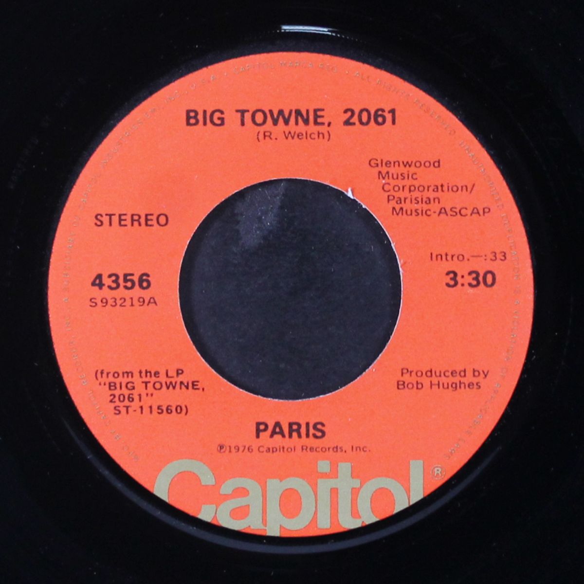 big towne, 2061 / blue robin by PARIS