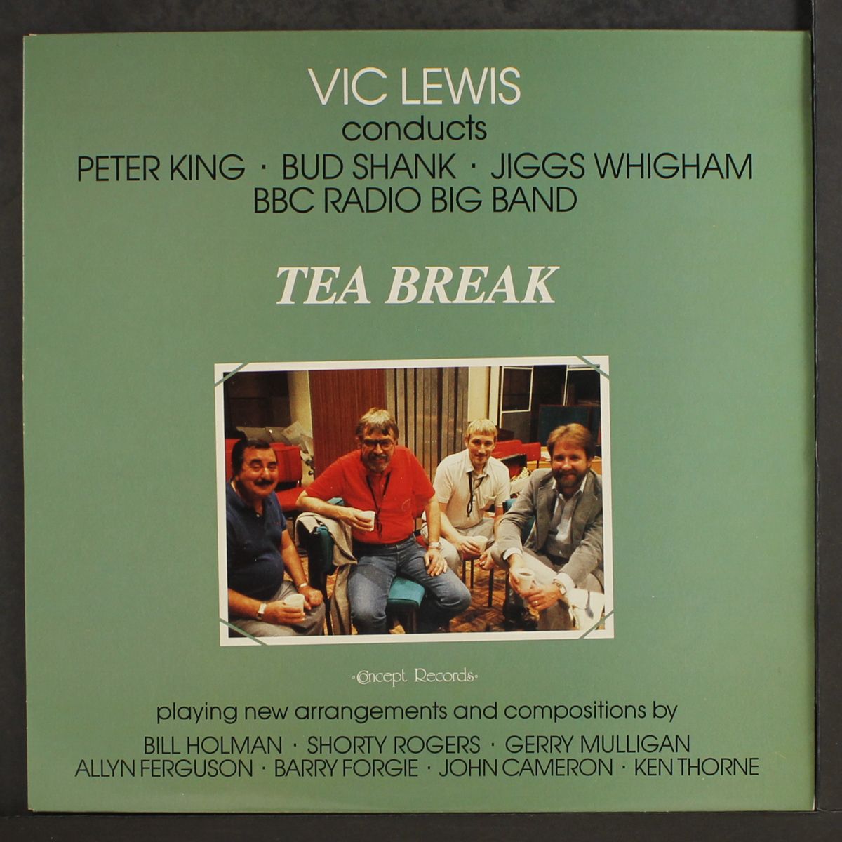tea break by VIC LEWIS
