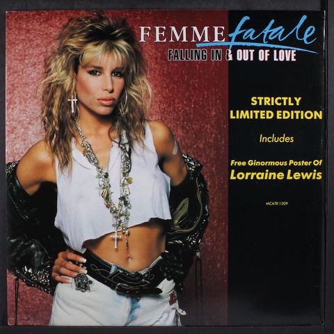 FEMME FATALE