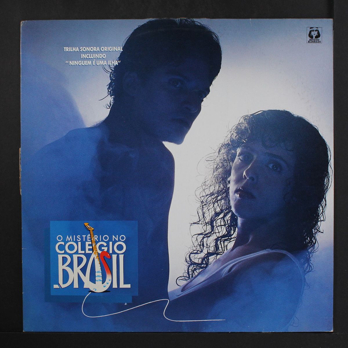 o misterio no colegio brasil by VARIOUS