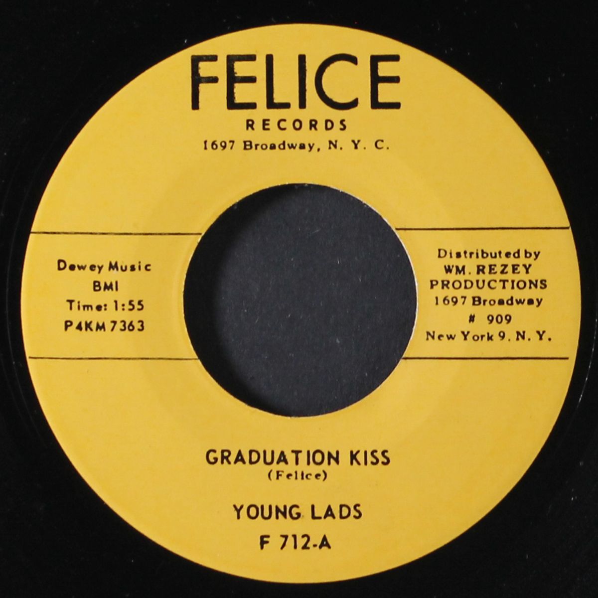 graduation kiss / night after night by YOUNG LADS