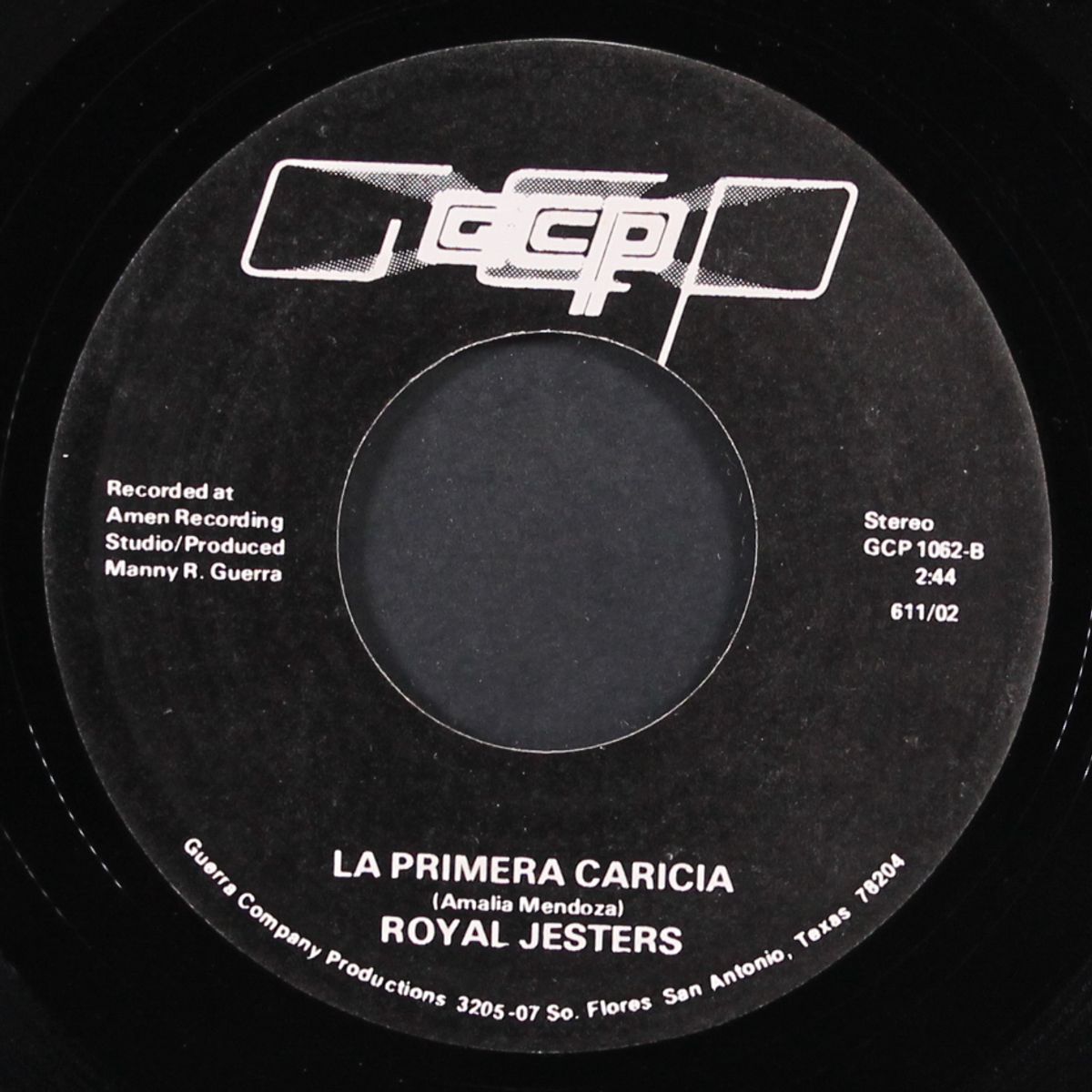 quiereme mucho by ROYAL JESTERS