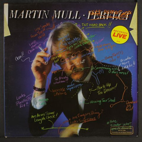 MARTIN MULL