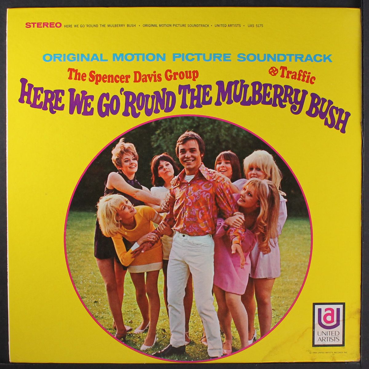 here we go 'round the mulberry bush by SOUNDTRACK