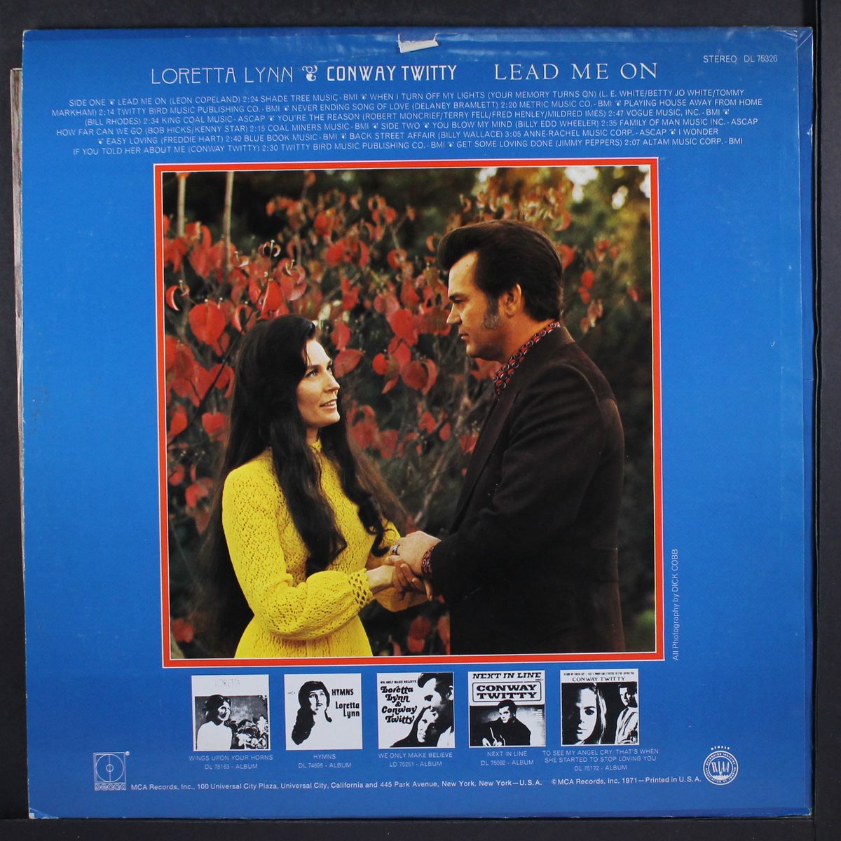 lead me on by CONWAY TWITTY & LORETTA LYNN