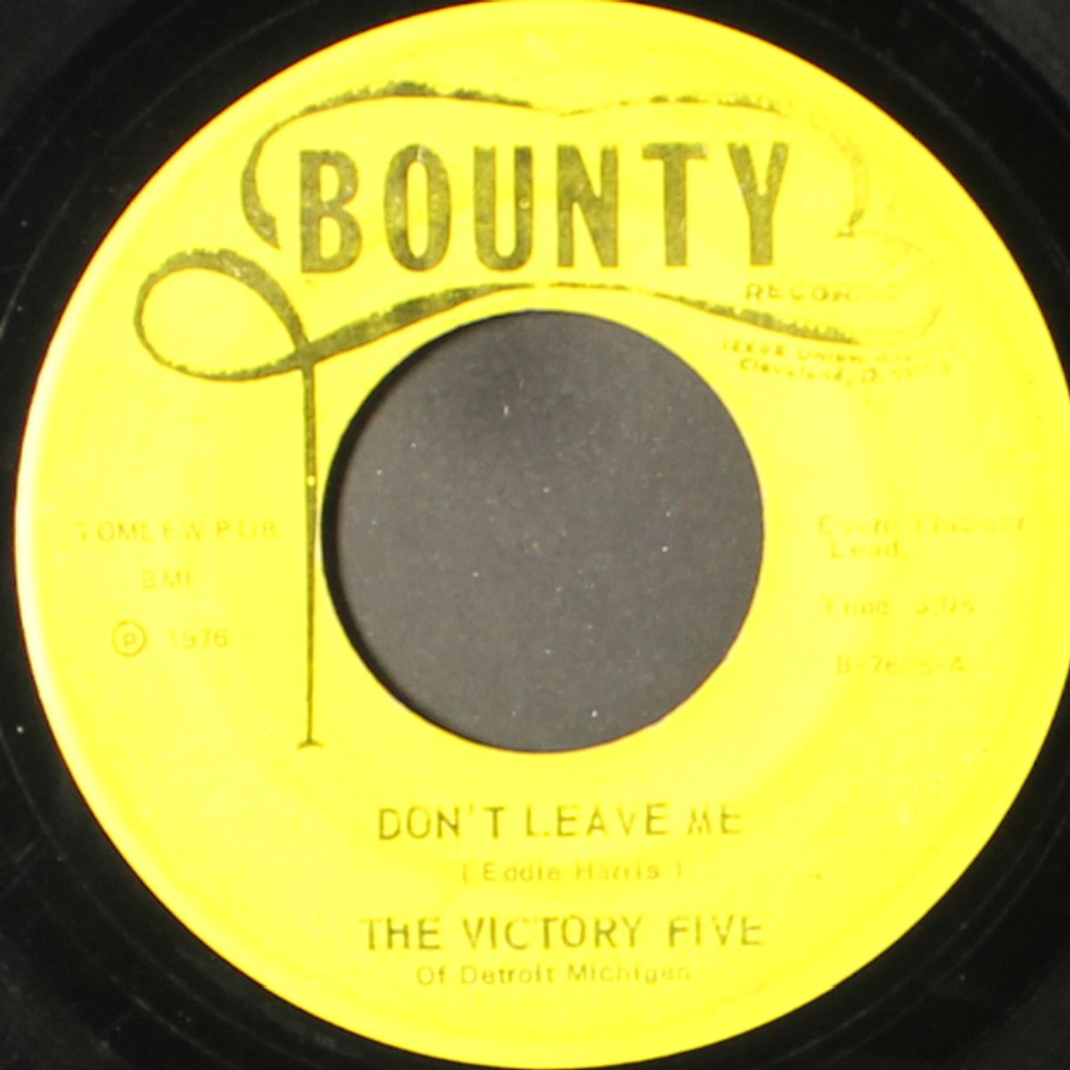 don't leave me by VICTORY FIVE