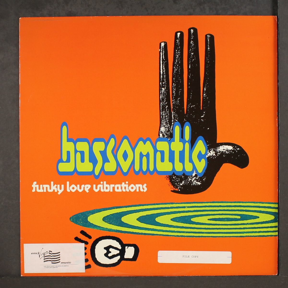 funky love vibrations by BASSOMATIC