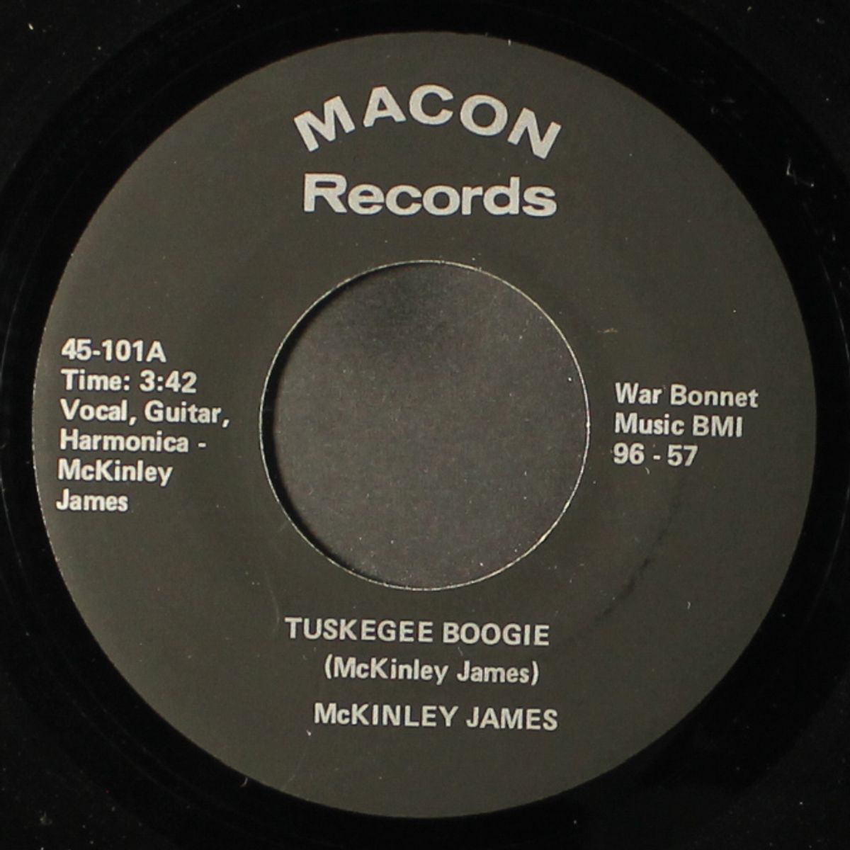 tuskegee boogie / ain't gonna pick no cotton by MCKINLEY JAMES