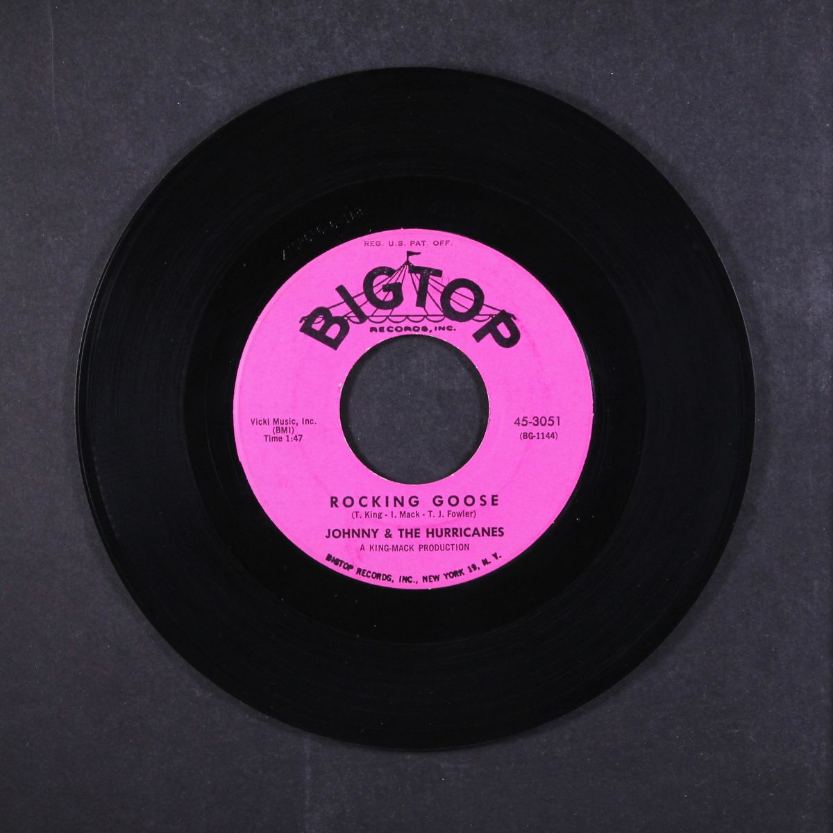 rocking goose / revival by JOHNNY & HURRICANES