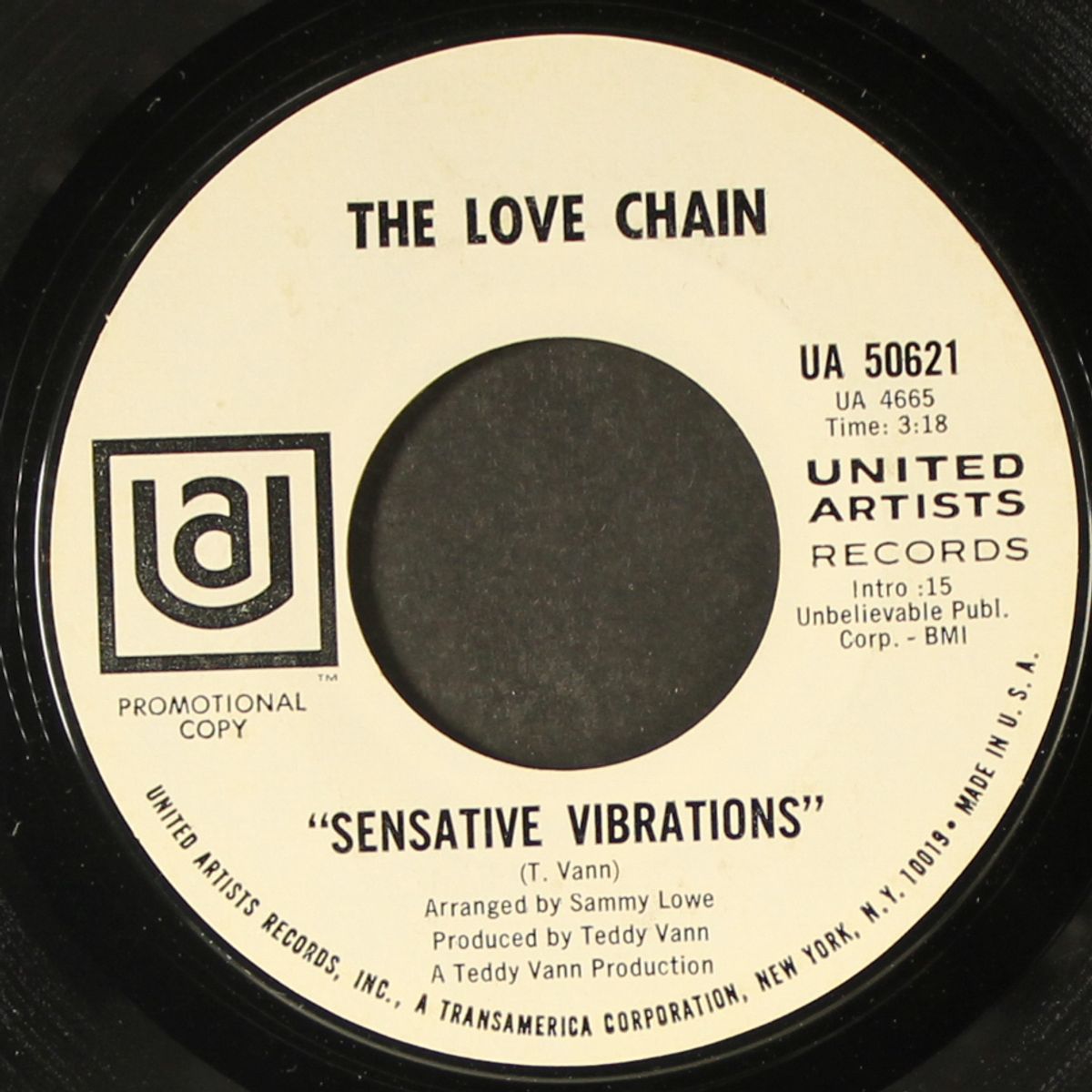 sensative vibrations / john & mary by LOVE CHAIN