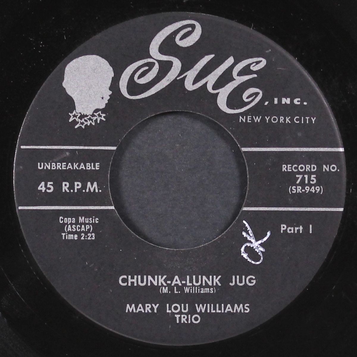 chunk-a-lunk jug by MARY LOU WILLIAMS