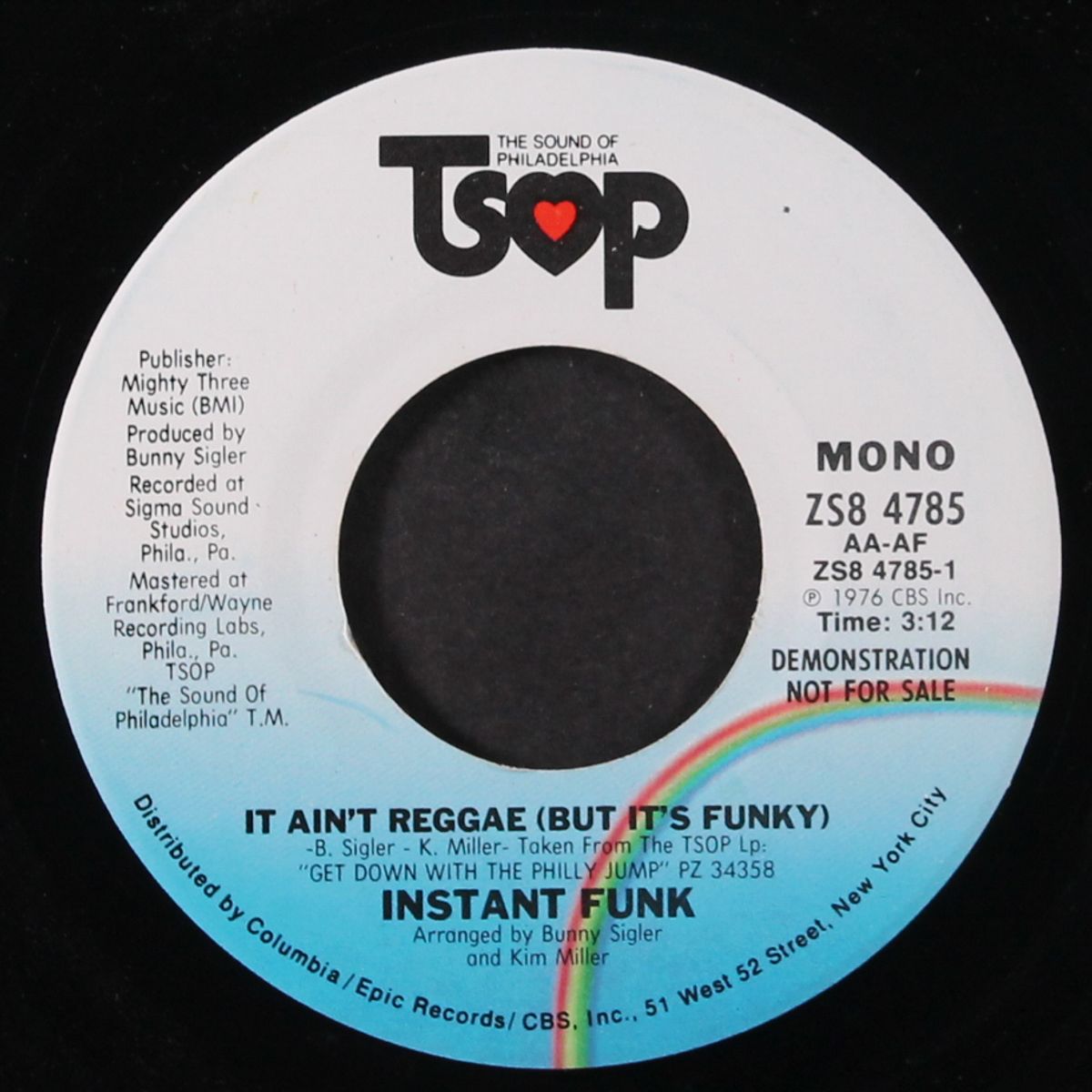 it ain't reggae, but it's funky / mono by INSTANT FUNK