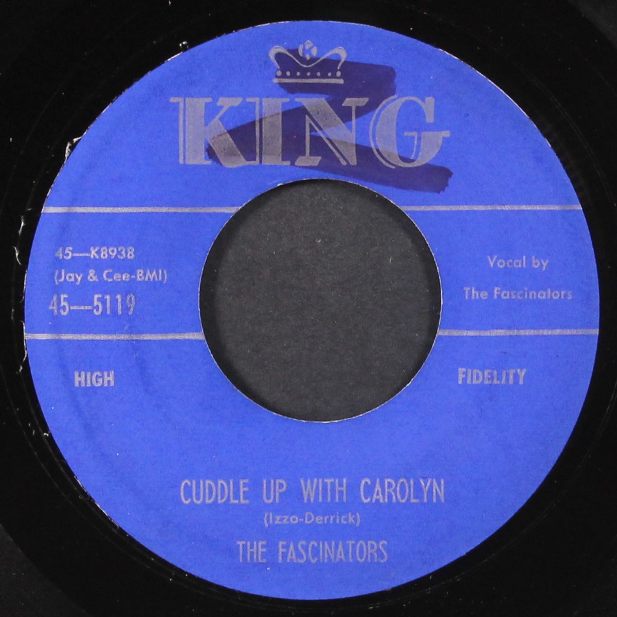 cuddle up with carolyn / tee vee by FASCINATORS