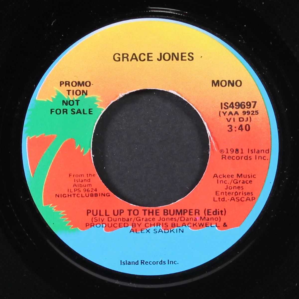pull up to the bumper / mono by GRACE JONES